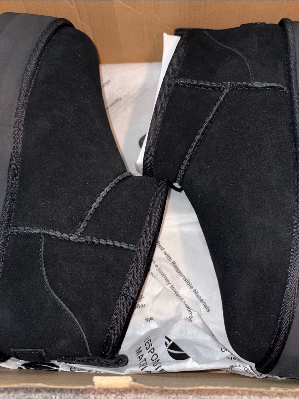Ugg Classic Ultra Mini Platform Black New In Box Size 7 - Picture 7 of 10